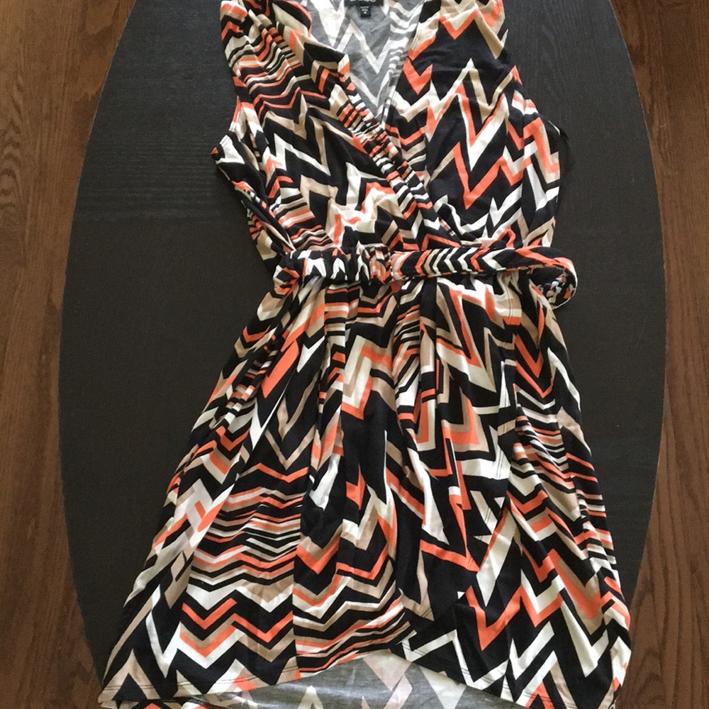 Sleeveless belted dress